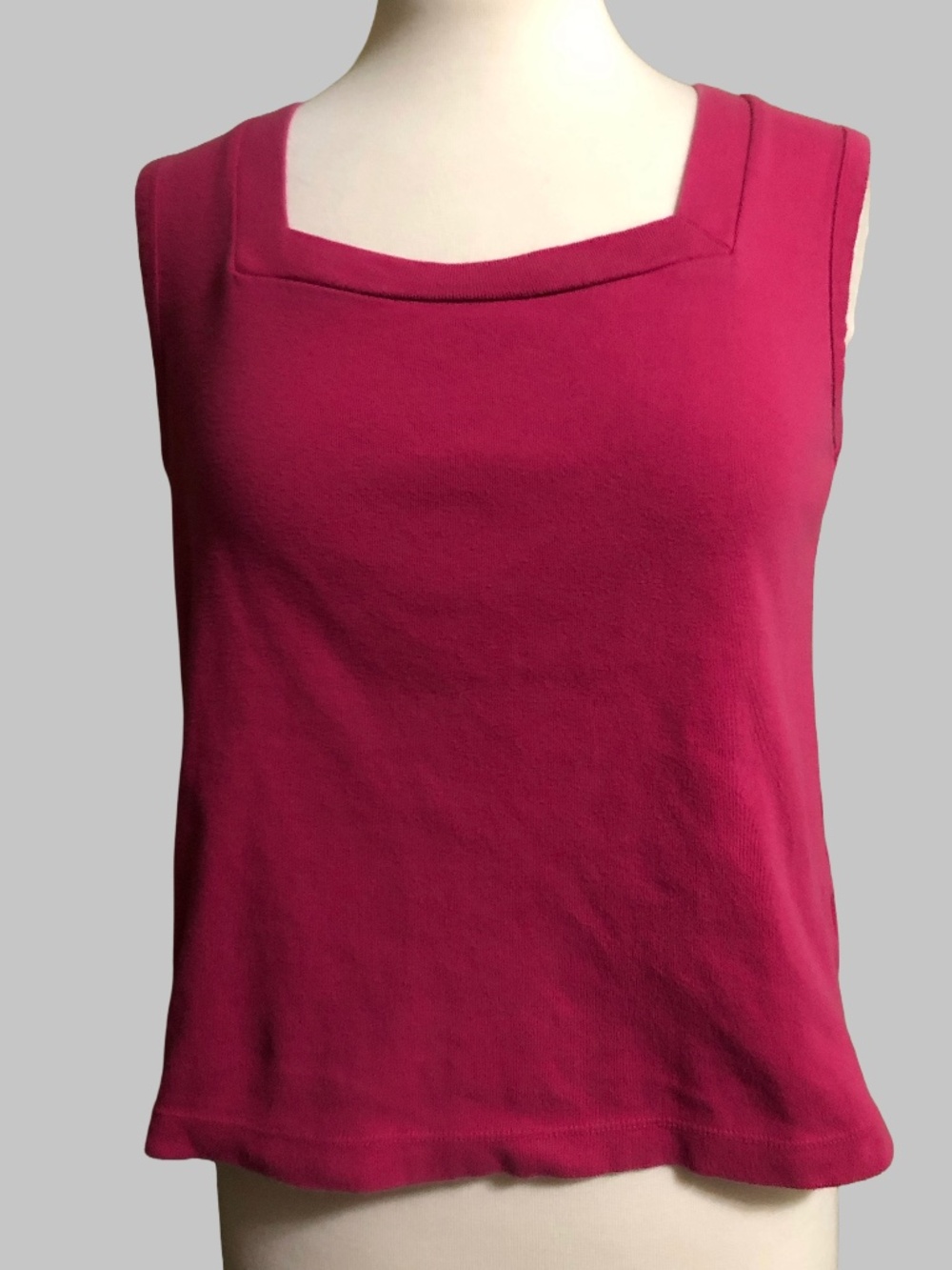 ✨ 2 A Tee Vibrant Pink Square Neck Sleeveless Top - Size PM ✨